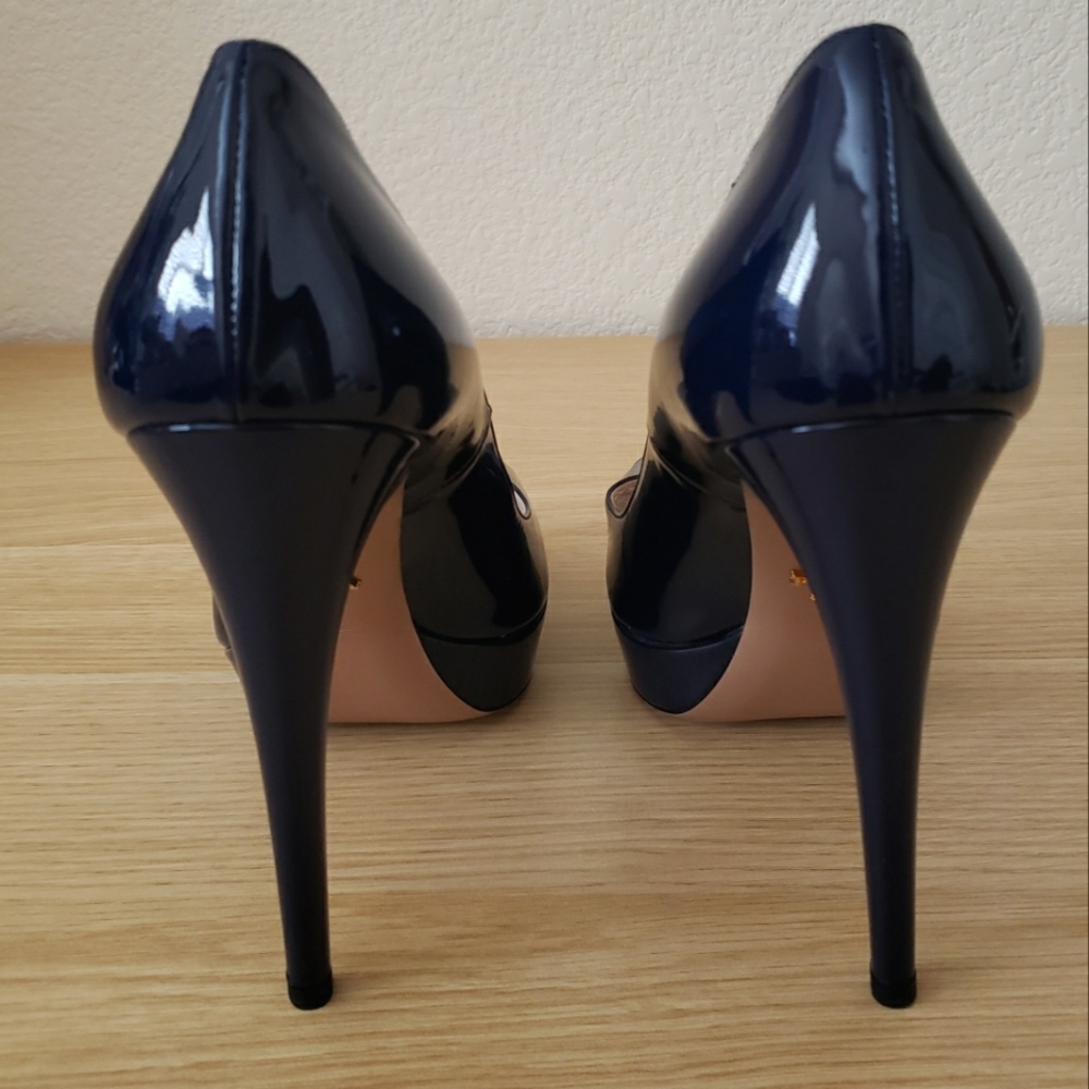 NWT Prada patent leather stilettos 39 - Picture 4 of 8